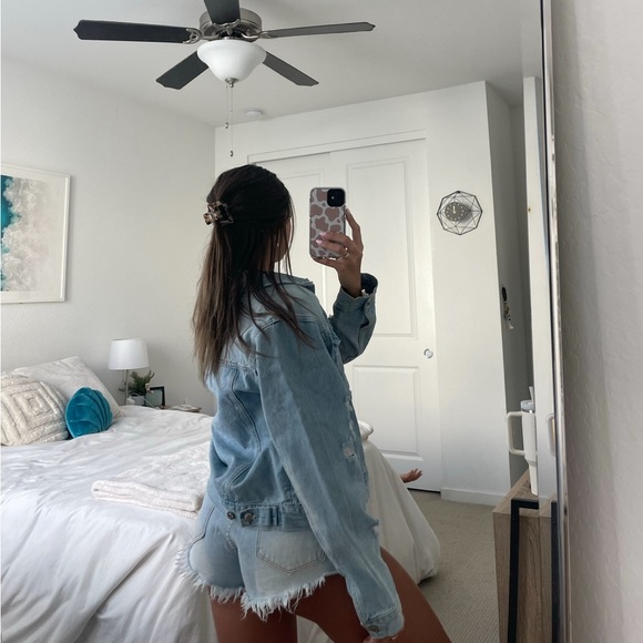 Distressed Jean Jacket - Picture 5 of 9